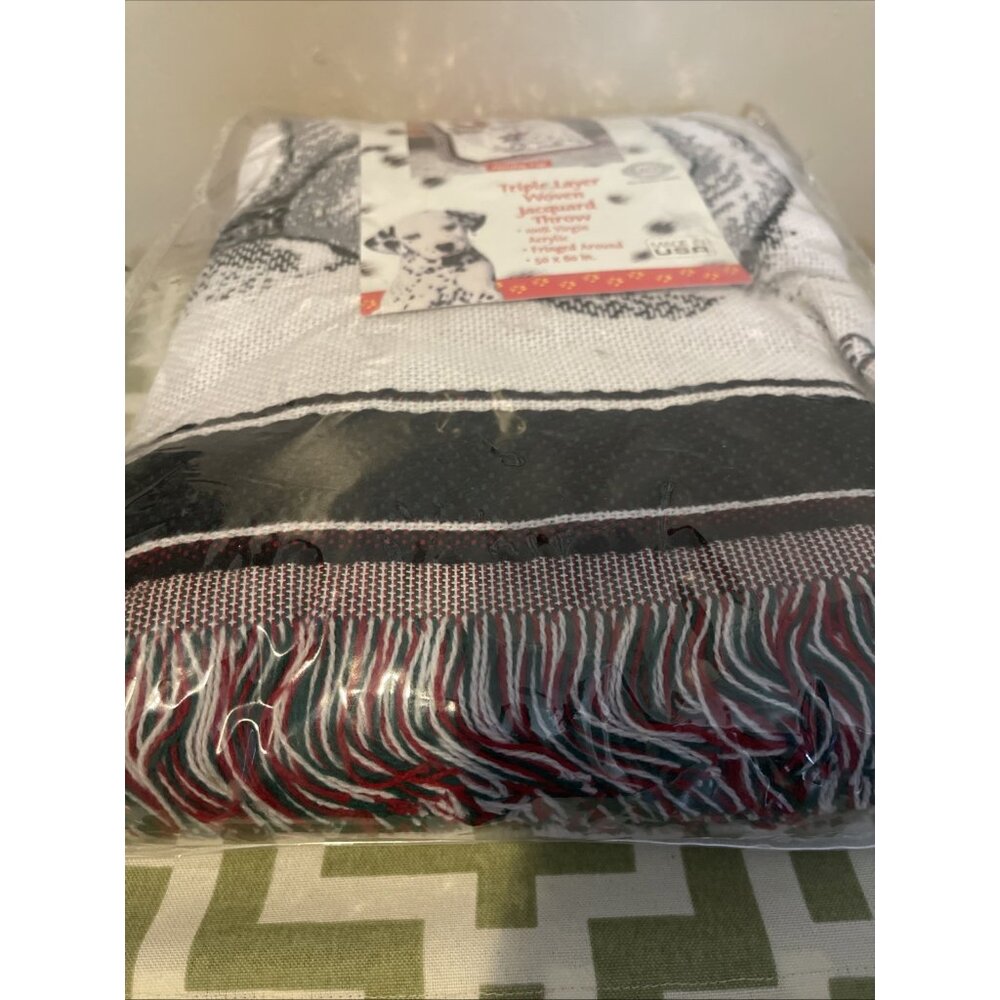 Disney 101 Dalmations Tapestry Blanket Knit Throw Beacon Vintage USA Christmas - Picture 6 of 6